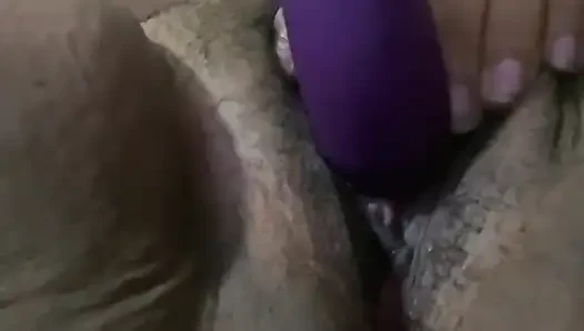 Vibratörle amımı uyarıyorum yoğun fışkırtma orgazmları
