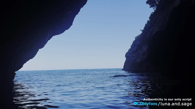 Gizli Bir Deniz Mağarasına Kürek Çektik ve Yüzen Tahtada Siktik - Gerçek Amatör Çift (POV, Ters Kovboy Kızı ve Boşalma)