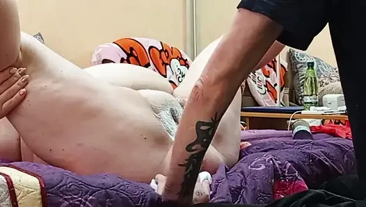 Tıraşlı kayınvalidenin amına fışkırtmadan önce yumruk soktu