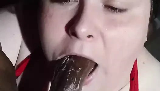 Büyük zenci ıslak ıslak kafa üzerinde uygun sakso