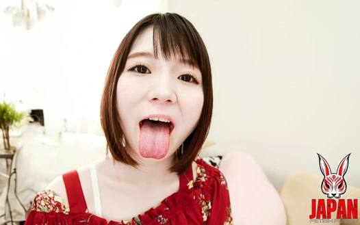 Mio Shinozaki ile sanal öpücük: bir sonraki seviye hissi