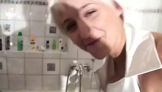 Büyük aldatmak femdom prezervatif aşağılama