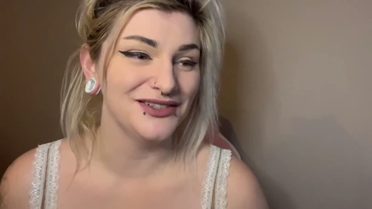 Yakın çekim Smiles ve Chatting