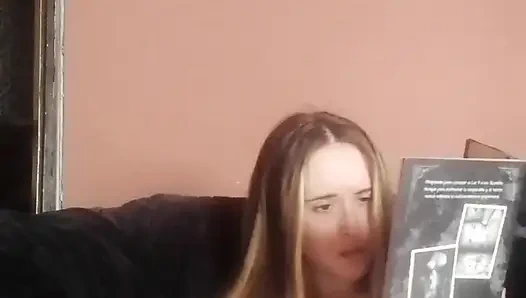 Vibratörümü kullanırken okumaya çalışıyorum