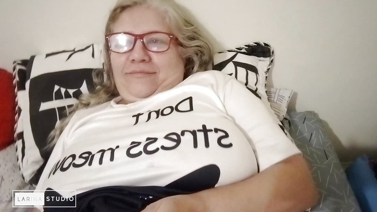 Yeni porno videosunda yalnız olgun latinler