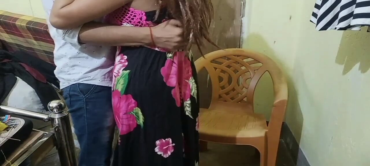 Hintli eğitim öğretmenleri her gün öğrencilerini bırakıyor