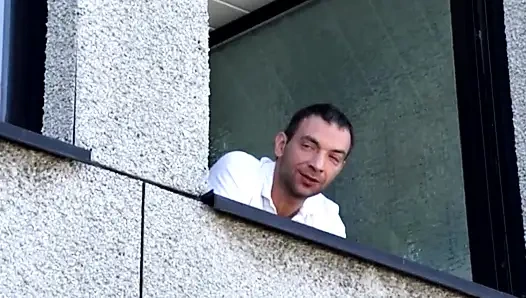 Alman amatör çift arka bahçede sikişiyor