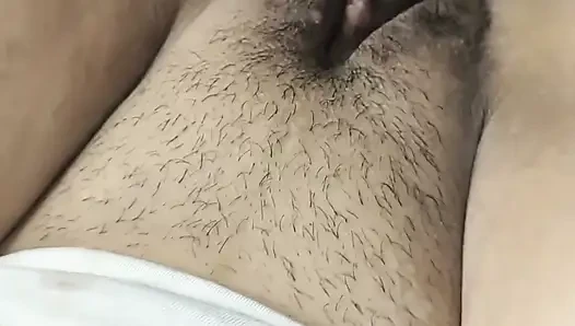 Arsa ev yapımı azgın video pozisyon değiştiriyor ve Bengalli ile harika bir sikişiyor