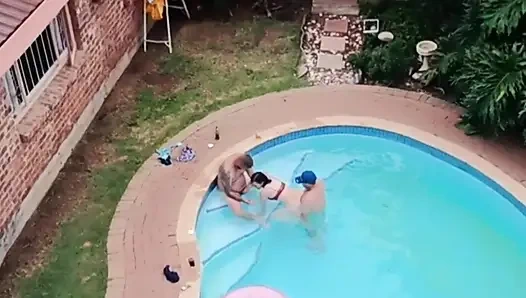 Drone'mla uçarken komşularımı sikişirken yakaladım