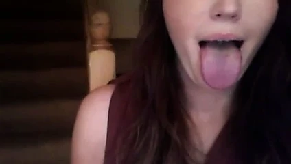 Sopayla yüze boşalma