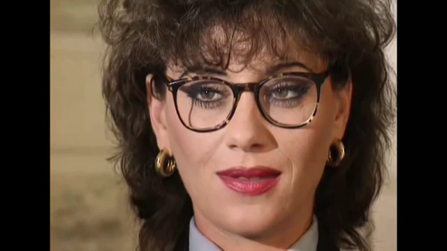 Büyük memeli hapishane gardiyanı Elodie Cherie, 4k'ya yükseltildi