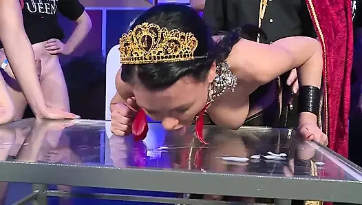 Sperm kraliçesi grup seks