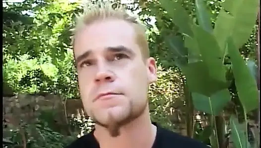 Anal, olgun, oral seks, esmer, yüze boşalma, doğal memeler, açık havada, küçük memeler