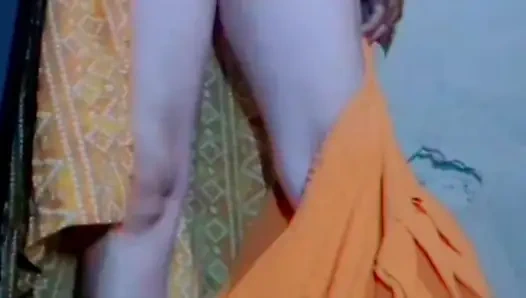 This young Desi girl has a dirty mind. She wants to surprise her lover after her first sex. The girl gets a dirty idea. He is not his own