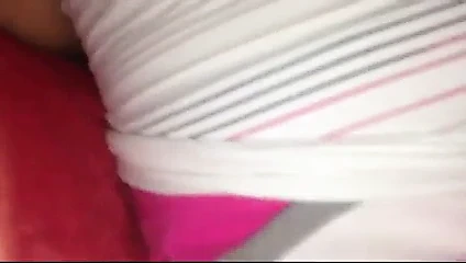 Sıska milf amatör becerdin ve filme.