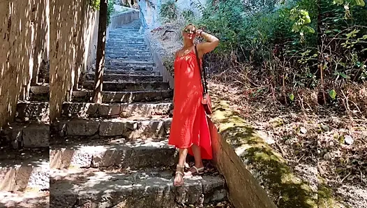 Amatör Sarışın Olgun Eş Yürüyüşten Sonra Seksin Tadını Çıkarıyor