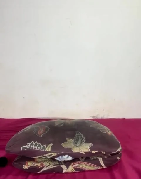 Genç Hintli kedicik karım amına masaj yapıyor ve lovense full horney ile götüne ürküyor