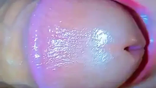 Komşumun evinde onun emiyor