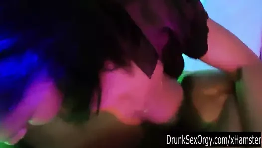 Seksi parti civcivler kahrolası içinde kulüp