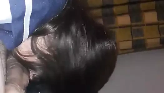 Üniversiteli kız taşaklarımı yalıyor