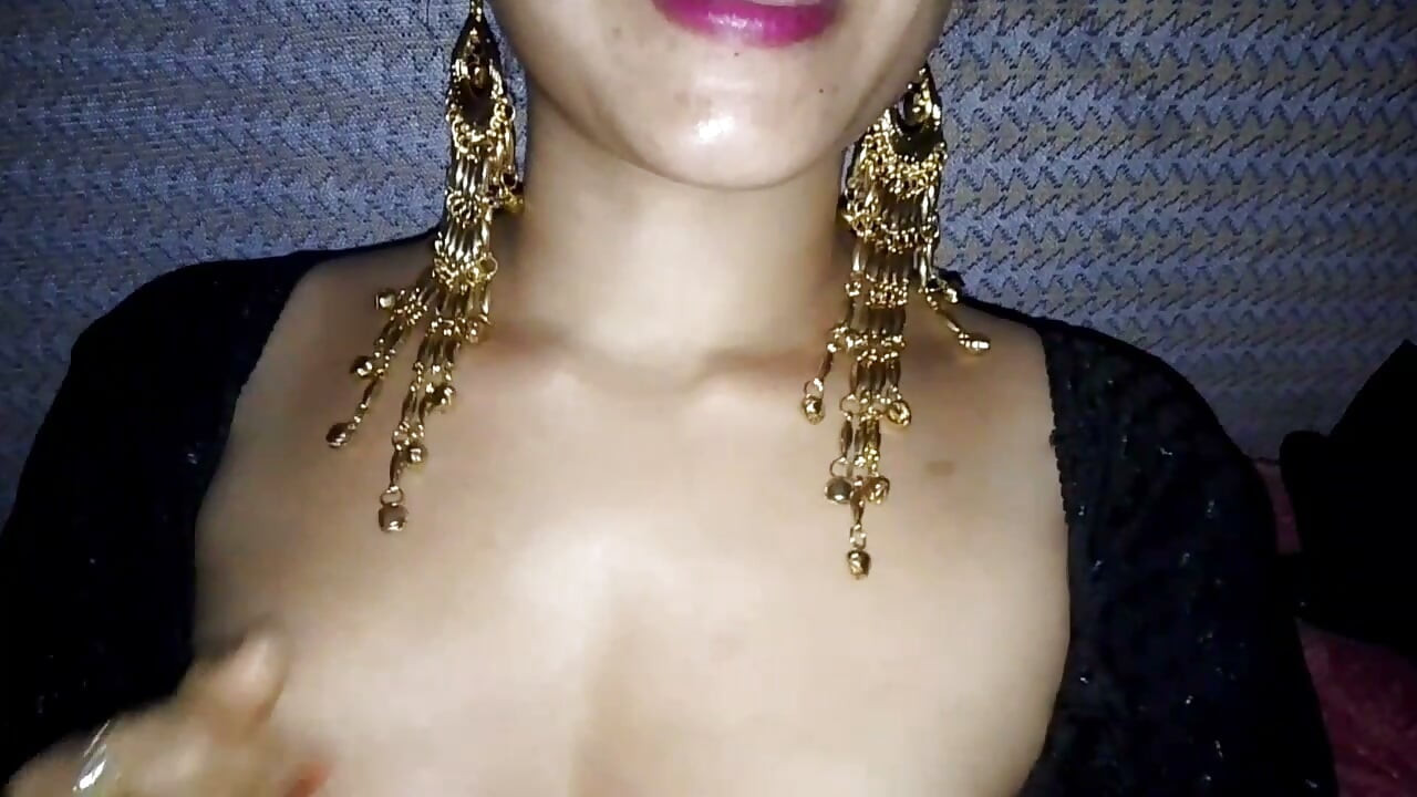 Güzel seksi puja yenge üvey babası tarafından sert sikiliyor