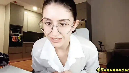 Üvey erkek kardeşim fantezimi sikiyor