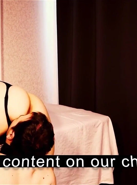 Yüz sikişi - baskın ıslak kız yüzümü sikiyor - gerçek amaterur