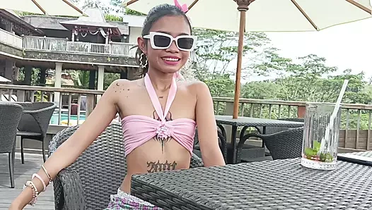 Thinyone yarak istemeden önce uzun amcık yalamanın ve parmaklamanın tadını çıkarıyor