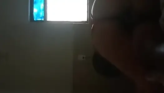 Eva sikişmeye dayanamıyor, seks yapmak için ucuz bir motele gittik