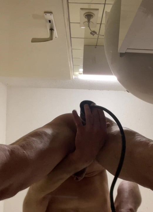 Benim xxl şişirilmiş yapay penis dışarı iterek