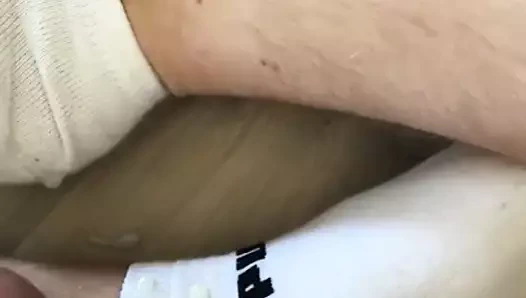 Cum üzerinde benim beyaz pumacks