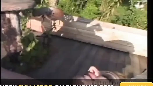 Sarışın sürtük için açık havada büyük zenci yarağı