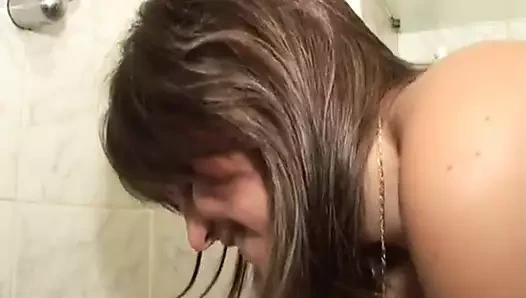 Duş altındaki kızlar bölüm 2