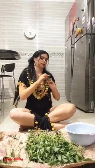 Mısır sharmota mutfakta dans ediyor