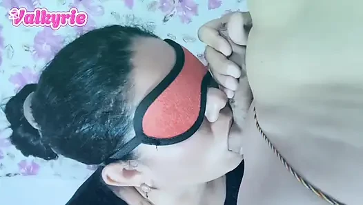 Güzel tombul derin gırtlak emici
