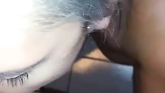 üvey babamın sikini yalıyorum