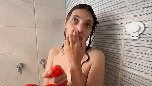 Duşta Oynamayı Severiz Ta Gelene Kadar