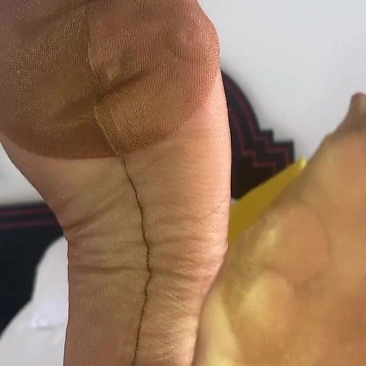 Vgq1 beyaz kuşaklı teyze Sandra, rht çoraplar ve elbisesi