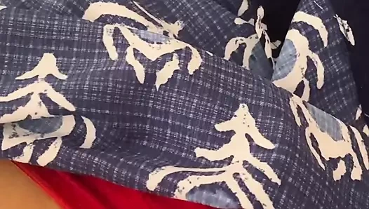 Hintli kız yaz tatilinde kocasıyla sikişiyor