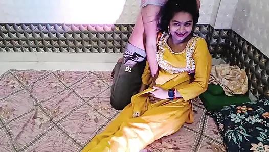 Gerçek desi evli kadın kovboy kız ve geleneksel kıyafetlerle tutkulu seks