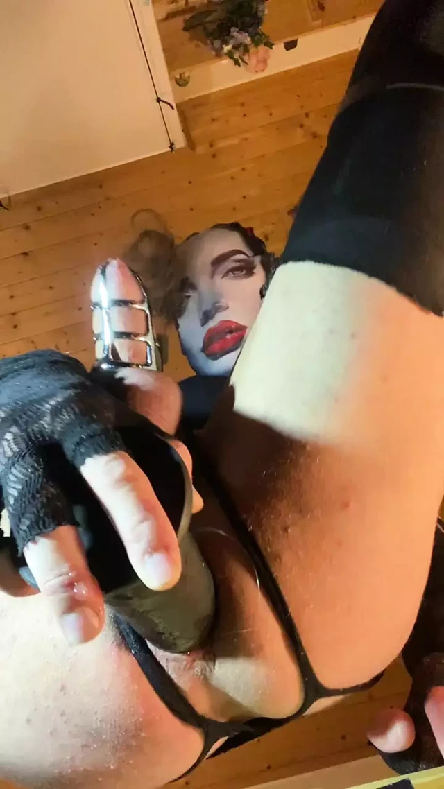 Bay ass kink tek başına genişletme gösterisi