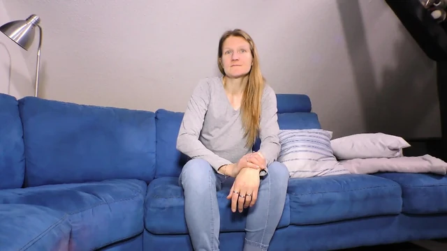 Azgın olgun götünden sert sikiliyor