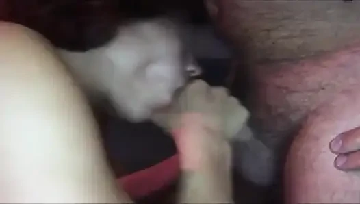 Olgun esmerler ıslak grup sekste amını yiyor