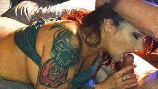 Arkadaşım bana sakso çekiyor