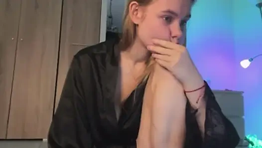 Sıkı pembe amcıkla mastürbasyon