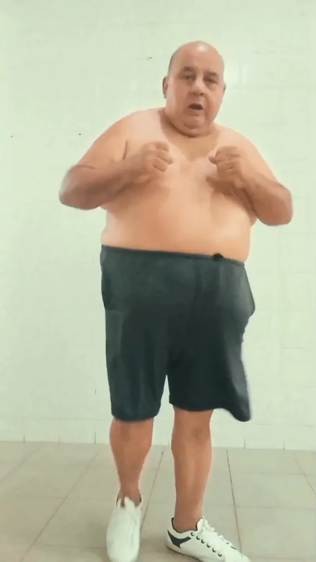 Bubba Güreşi'nin tam önünde duruyorsunuz!