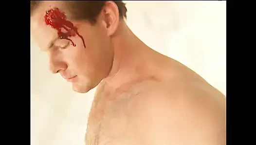 Kızıl saçlı kadın anal seksten sonra yüzüne boşalıyor