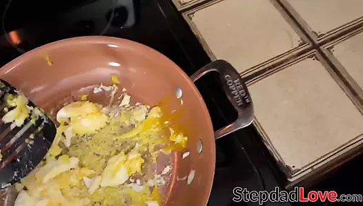 Genç hottie hisseleri adım baba büyük şişman pov horoz ile bff