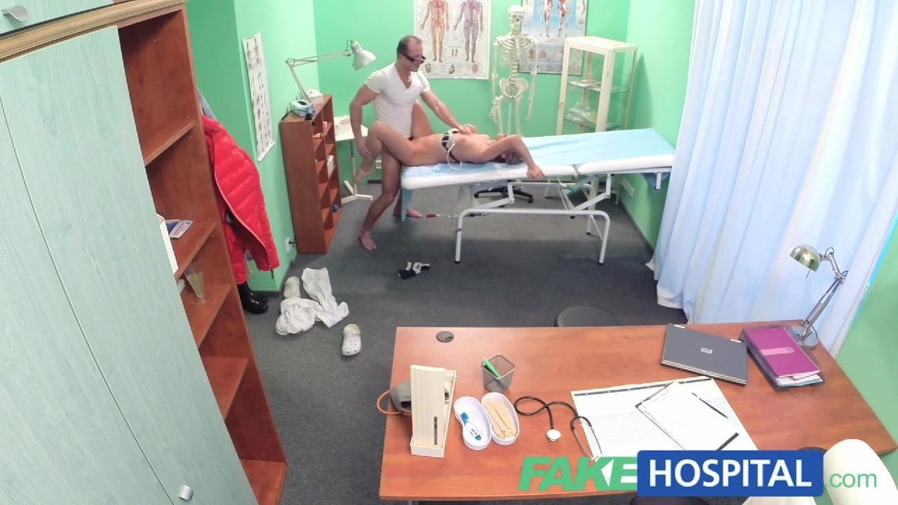 Fakehospital sıcak sarışın seviyor the doktorlar muscle