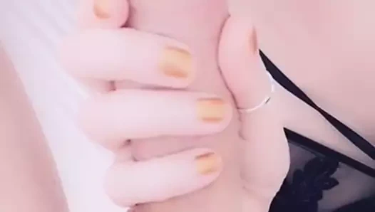 benim seksi kız arkadaşı seviyor emme benim horoz